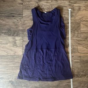 Blue/Indigo lululemon sports too with bra